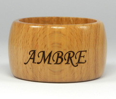 Rond de serviette breton en hêtre surverni